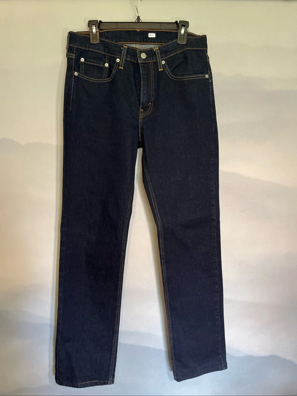 Levi's men’s Dark Indigo Straight Leg Jeans 514 32/32 professionally hemmed
